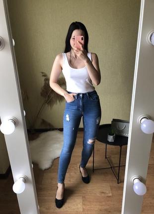 Скінні джинси в обтяжку skinny