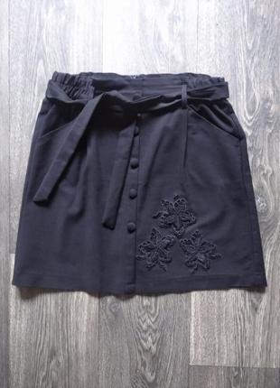 Юбка с аппликацией