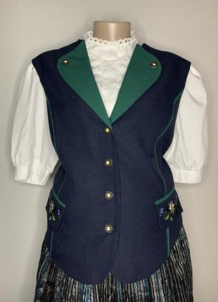 -жилет с вышивкой vintage stories