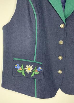 -жилет с вышивкой vintage stories
