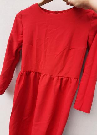 Червона класична сукня. стан нової м-л