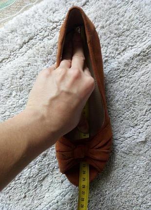 Нові коричневі теракотові замшеві туфлі танкетка пробка від peacocks