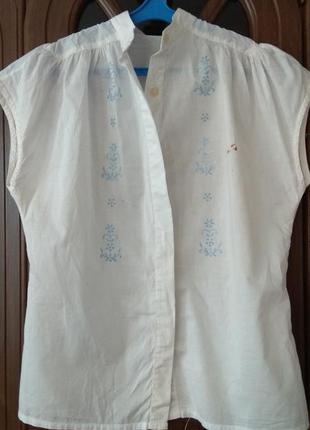 Блуза с вышивкой 40-42р.