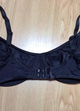 Гладкий бюстик на м'якій чашці 75-80/с