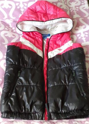 Жилетка стеганая 36 р. adidas утепленная