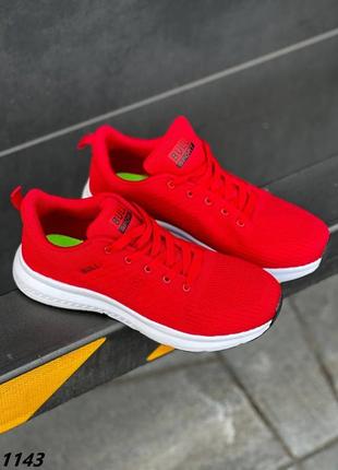 Красные мужские кроссовки, легкие и удобные6 фото