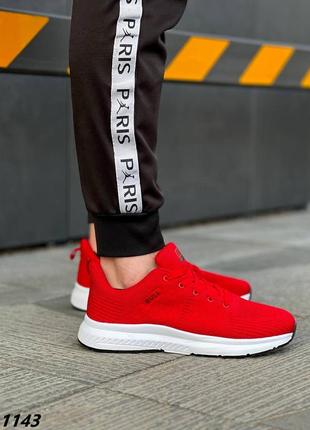 Красные мужские кроссовки, легкие и удобные2 фото
