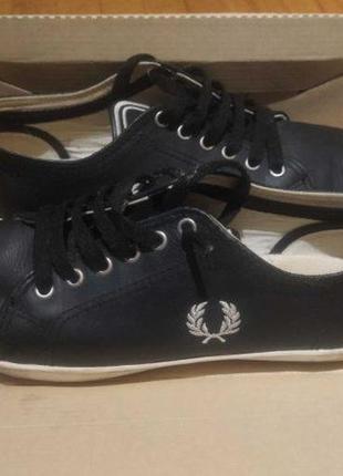 Fred perry женские кожанные 
кеды 38