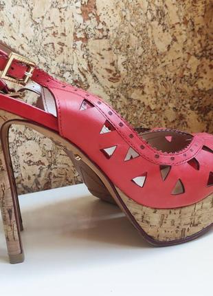 Босоножки кожаные, 38