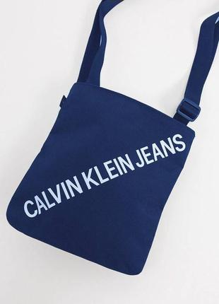 Сумка с длинным ремешком calvin klein3 фото