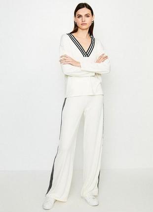 Брендовые широкие свободные вискозные брюки с лампасами karen millen2 фото