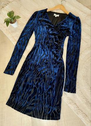 Стильное женское платье