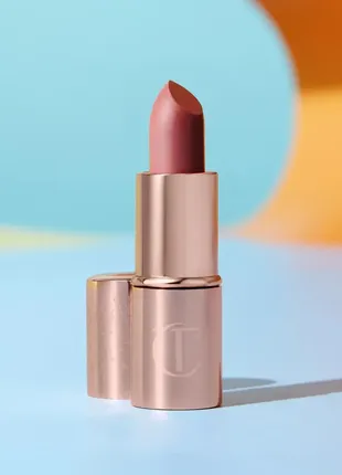 Charlotte tilbury pillow talk помада matte revolution lipstick в оттенке pillow talk