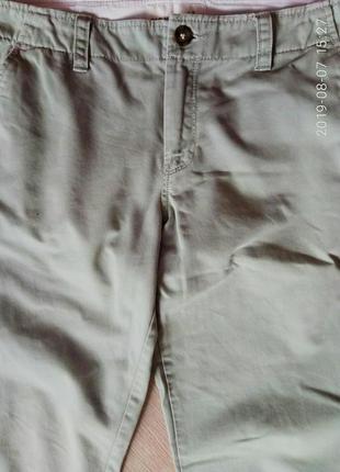 Стильні укорочені брюки чиносы у фісташковому кольорі4 фото