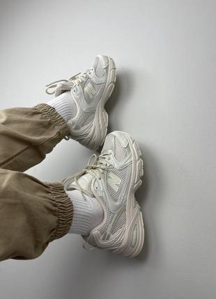 Жіночі кросівки топ 🥭