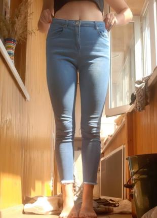 Голубые скинни джинсы2 фото