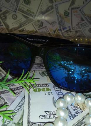 Сонцезахисні окуляри з дзеркальними лінзами4 фото