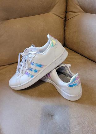 Кроссовки adidas 6/39 г.