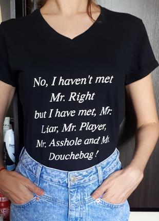 Черная футболка