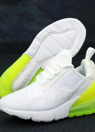 Чудові кросівки adidas air max