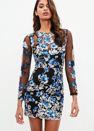 Очень крутое платье сетка в цветах с вышивкой от missguided