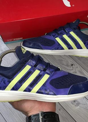 Кроссовки adidas женские