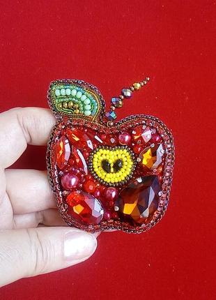 Молодильное чудо  - брошь яблоко для красоты, счастья и молодости