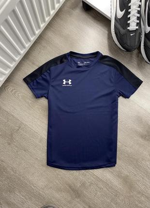 Спортивна футболка under armour1 фото