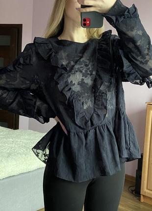 Прозора чорна блуза з рюшами h&m1 фото