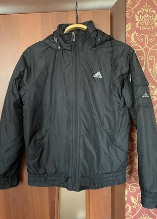 Продам курточку женскую adidas s-m