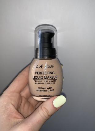 Тональний крем l.a. la girl perfecting liquid makeup