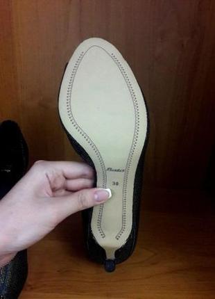 Женские кожаные туфли bata4 фото