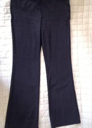 Брюки фиолетового цвета