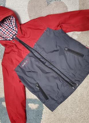 Легкая ветровочка