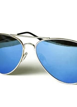 Солнцезащитные очки ray. ban