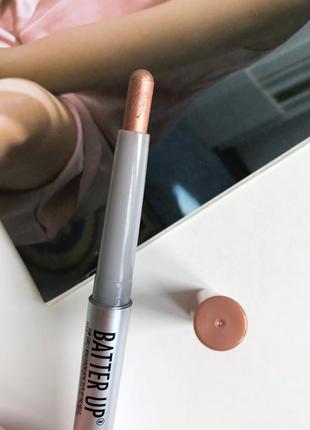 Кремові тіні the balm🇺🇸batter up long long wearing eyeshadow stick відтінок curveball1 фото