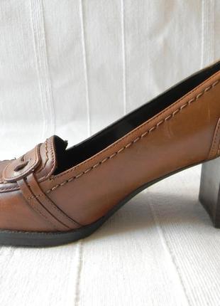 Женские кожаные туфли pesaro р.37 (24,7 см)3 фото