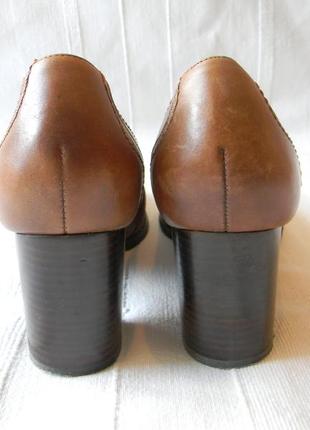 Женские кожаные туфли pesaro р.37 (24,7 см)6 фото