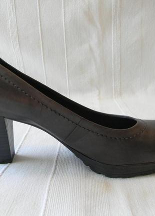 Roberto santi  кожаные туфли на каблуке р.39 (25,5 см)10 фото