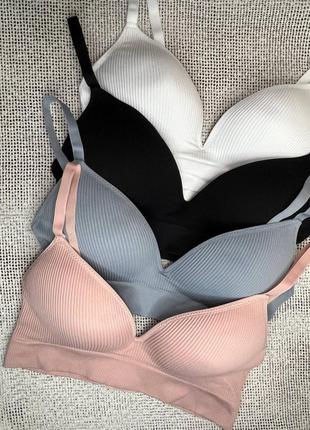 Топ. топик-бюстгалтер в рубчик. цвета разные: белый, черный, бежевый, серый.