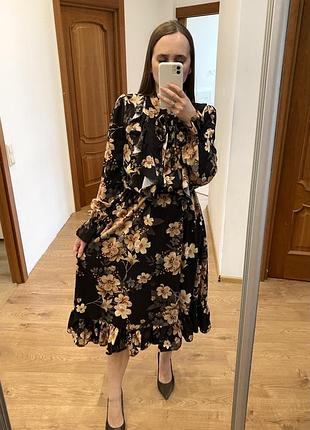 Платье с цветочным принтом