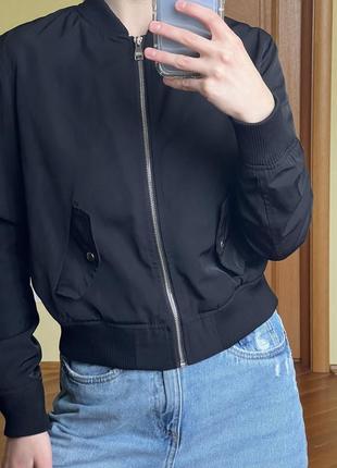 Бомбер bershka