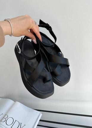 Шикарні босоніжки9 фото