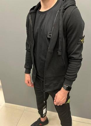 Спортивная одежда от stone island