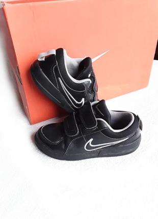 Кроссовки nike.