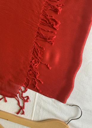 Красный мягкий шарф-палантин из выскозы2 фото