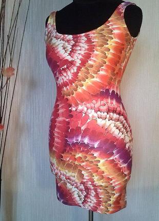 Трикотажное радужное платье-сарафан