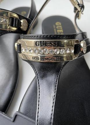 Босоніжки guess