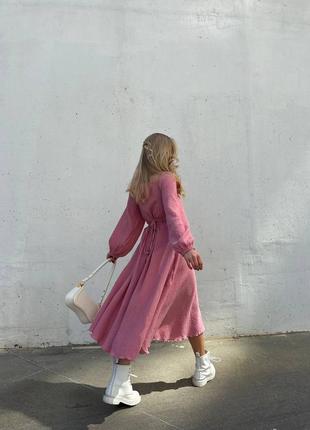 Нежное платье миди муслин на шнуровке с разрезом декольте 7 цветов9 фото
