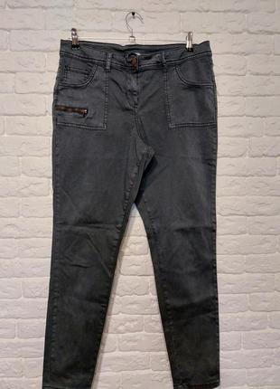 Фирменные стрейчевые джинсы1 фото
